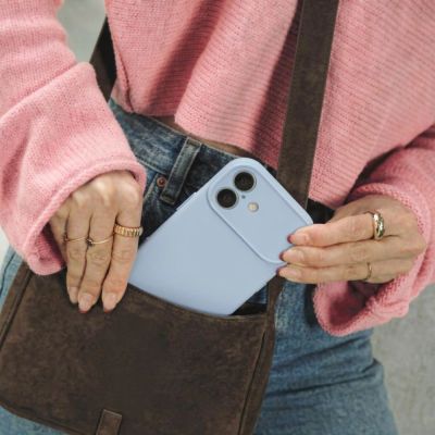 6. Etui Tech-Protect Silicone MagSafe na iPhone 17 - niebieskie