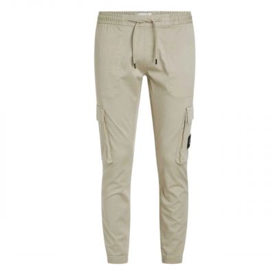 6. Spodnie Calvin Klein Jeans Cargo Jogger M J30J324696