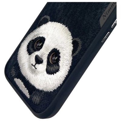 7. Etui Nimmy Big Eyed Pet 2.0 Panda na iPhone 16 - czarne