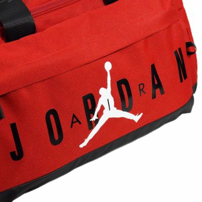 8. Torba sportowa czerwona 36L Air Jordan Jam Velocity Duffle  - SM0920-R78