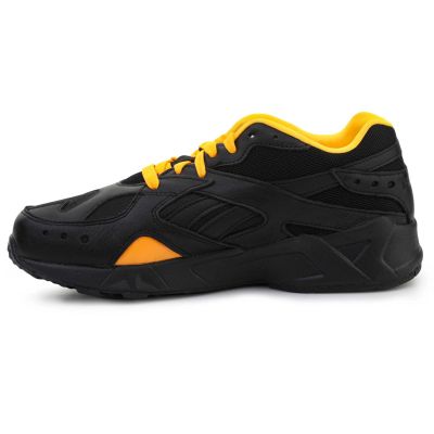 5. Buty Reebok x Gigi Hadid AZTREK W AZDV6514