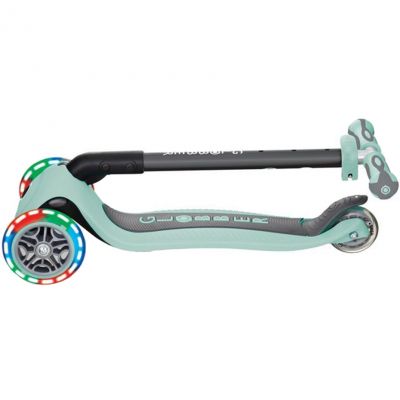 6. Hulajnoga jeździk rowerek Globber GO-UP Deluxe Lights 646-206