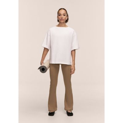 5. Spodnie damskie CASALL Soft Touch Flared Pants kolor zielony