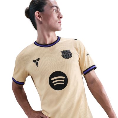 5. Koszulka męska Nike FC Barcelona 2025/26 Match Away beżowa HJ4554 784