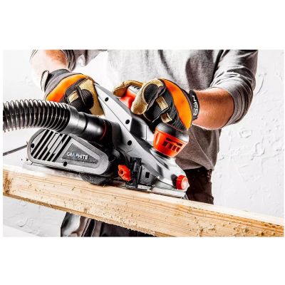 8. Strug elektryczny 1300W, głębokość strugania 3.5 mm, szerokość strugania 110 mm