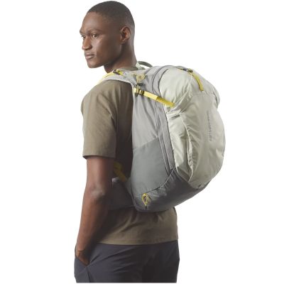 3. Salomon Trailblazer 30 Backpack LC2463000 Zielone One size