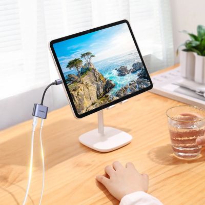 10. Ugreen adapter audio przejściówka USB Typ C (męski) - USB Typ C PD QC (żeński) + mini jack 3,5mm (żeński) szary (CM231)