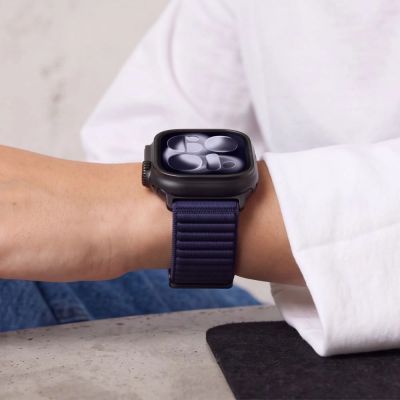 8. Pasek Tech-Protect NylonLoop na Apple Watch 44 / 45 / 46 / 49 mm - granatowy