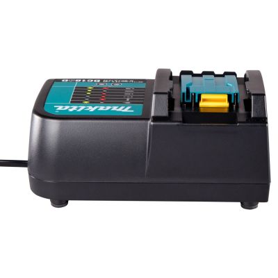 6. Makita DC18SD Ładowarka do baterii