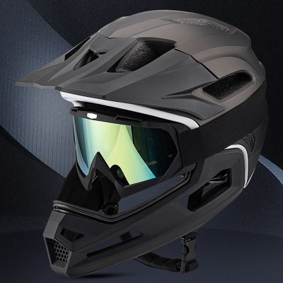 8. Kask rowerowy fullface Wozinsky z odpinanym daszkiem lekki 57-62 cm - czarny