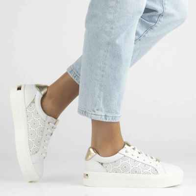 6. Skórzane półbuty na platformie białe Filippo DP7668/26