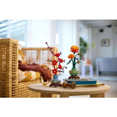 9. LEGO ICONS 10368 Botanicals - Chryzantema