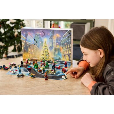 9. LEGO 76340 Super Marvel Heroes - Kalendarz adwentowy na rok 2026 V29