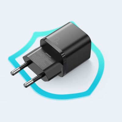 7. Joyroom szybka ładowarka sieciowa USB Typ C 20W Power Delivery Quick Charge 3.0 AFC czarna (L-P202)