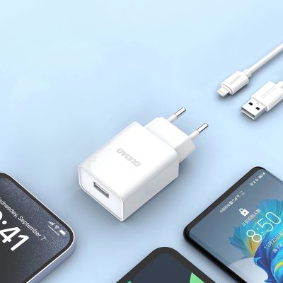 9. Ładowarka sieciowa Dudao A4EU USB-A 2.1A - biała + kabel USB-A - Lightning