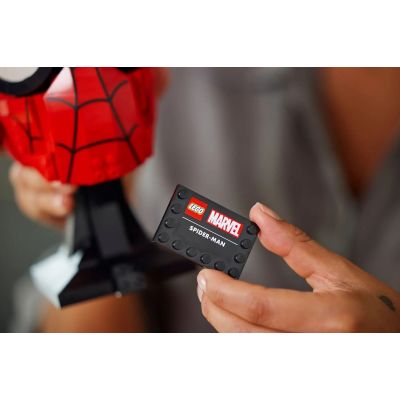 7. LEGO Super Heroes 76285 Maska Spider-Mana