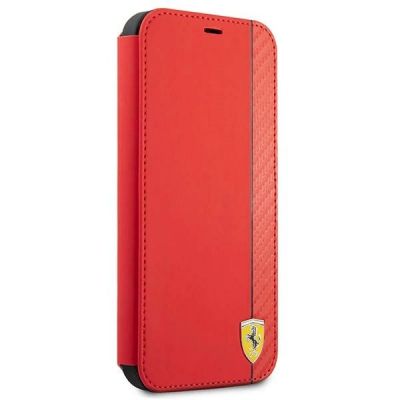 3. Etui Ferrari On Track Carbon Stripe na iPhone 13 mini - czerwone