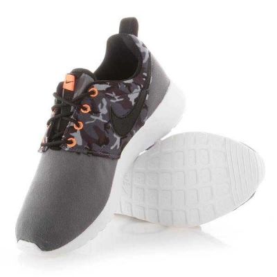 12. Buty Nike Roshe One Print Jr 677782-004