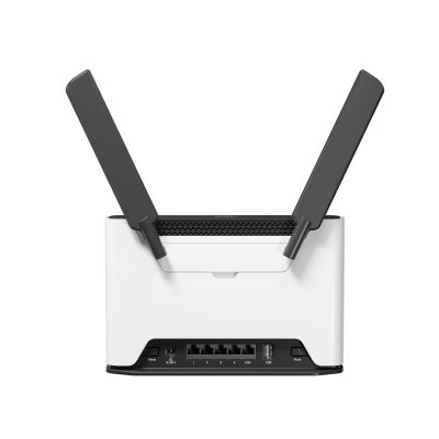 3. Router Mikrotik Chateau 5G ax R17 (S53UG+5HaxD2HaxD-TC&RG650E-EU)