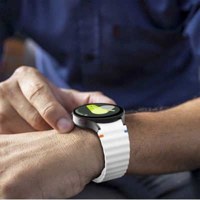 4. Pasek Tech-Protect Silicone Sport na Samsung Galaxy Watch 4 / 5 / 5 Pro / 6 / 7 / FE - biały
