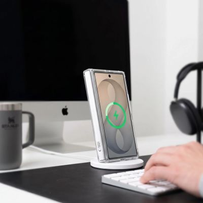 8. Etui Tech-Protect MagPeak MagSafe na Samsung Galaxy Z Fold 8 - przezroczyste