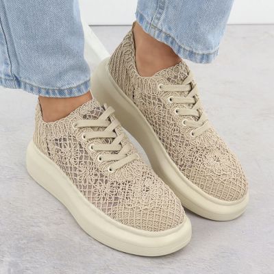 7. Półbuty damskie na platformie koronkowe beżowe Vinceza 17371