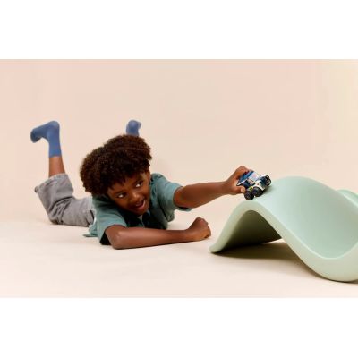 7. LEGO City 60481 Wyścigówki: ciężarówka policyjna