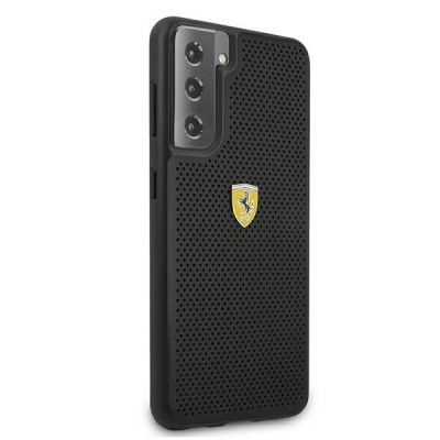 4. Etui Ferrari On Track Perforated na Samsung Galaxy S21 - czarne