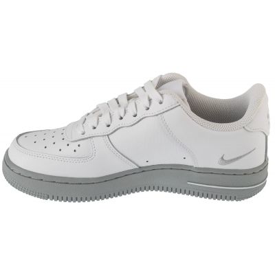 4. Buty Nike Air Force 1 '07 M HV6418-100