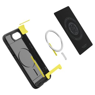 7. Etui Spigen Rugged Armor MagSafe na iPhone 16e / 17e- czarne