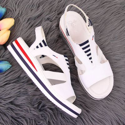 5. Sandały na koturnie Rieker W V02Y5 białe 