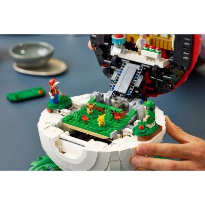 4. LEGO Pokémon 72154 - Kultowy Pokeball z Trenerami
