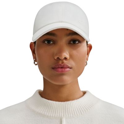 7. Czapka z daszkiem Nike Club biała FZ5698 133