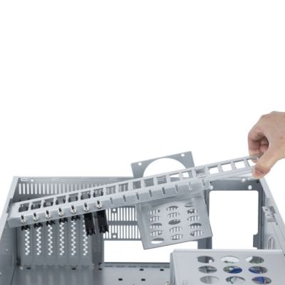 10. Chieftec UNC-410S-B-U3 Stojak Czarny