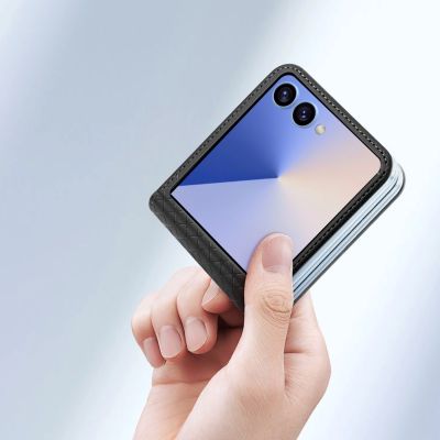 3. Etui Dux Ducis Bril na Samsung Galaxy Z Flip 7 - czarne