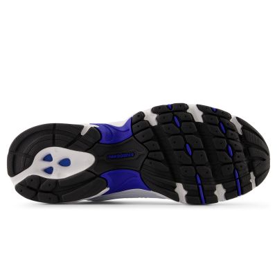 4. Buty sportowe New Balance M U530CSJ