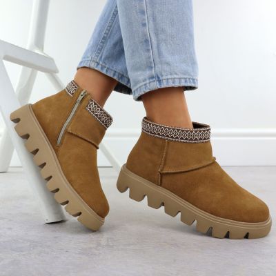 3. Skórzane botki damskie mukluki na zamek Rieker W2074-24