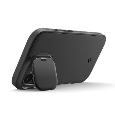 4. Etui Spigen Optik Armor MagSafe na iPhone 17 - czarne
