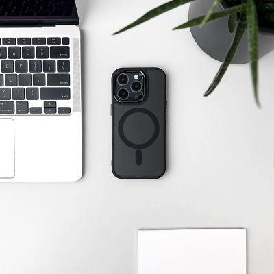 7. Etui Fashion Case z MagSafe na Samsung Galaxy A56 5G - czarne