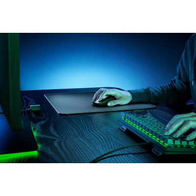 4. RAZER ATLAS SZKŁO HARTOWANE DUŻE CZARNE
