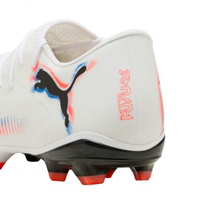 3. Buty piłkarskie Puma Future 8 Match Low FG/AG M 108599 01