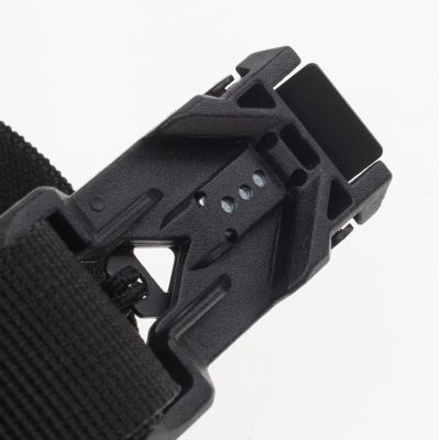 3. Pasek MAGNUM BISONI