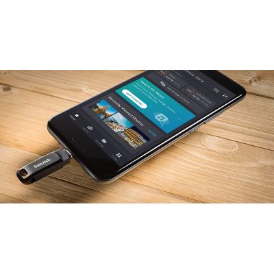 8. Pendrive SanDisk Ultra Dual GO SDDDC3-032G-G46 (32GB; USB 3.0, USB-C; kolor czarny)