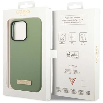 8. Etui Guess Silicone Logo Plate MagSafe na iPhone 14 Pro Max - zielone