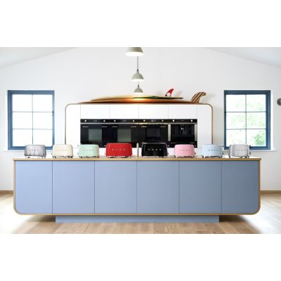 14. Toster Smeg TSF02BLEU czarny 4 kromek, metalowa obudowa
