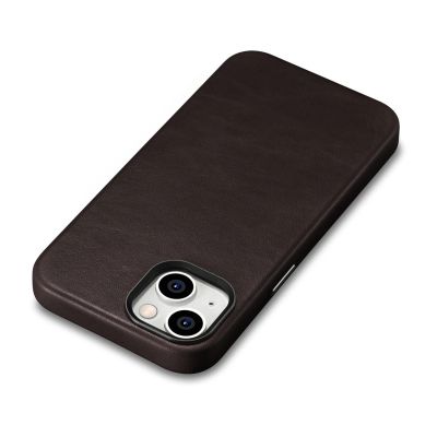 9. iCarer Oil Wax Premium Leather Case skórzane etui iPhone 14 Plus magnetyczne z MagSafe brązowy (WMI14220703-BN)