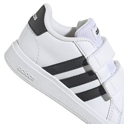4. Buty adidas Grand Court CF Jr GW6527