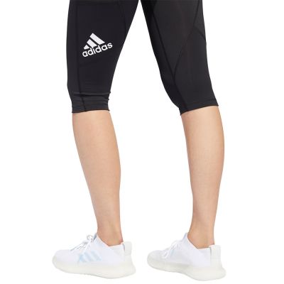 19. Spodnie 3/4 adidas Techfit Capri Tight W FJ7169