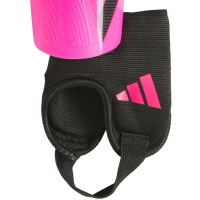 3. Ochraniacze piłkarskie adidas Tiro Match Jr IS5602