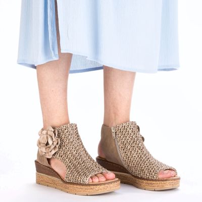 5. Sandały damskie plecione komfortowe koturn platforma beżowe Rieker 63791-60